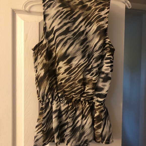 Women’s top - Picture 4 of 4